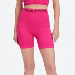 NWT Fabletics Sync Seamless High-Waisted 6'' Shorts